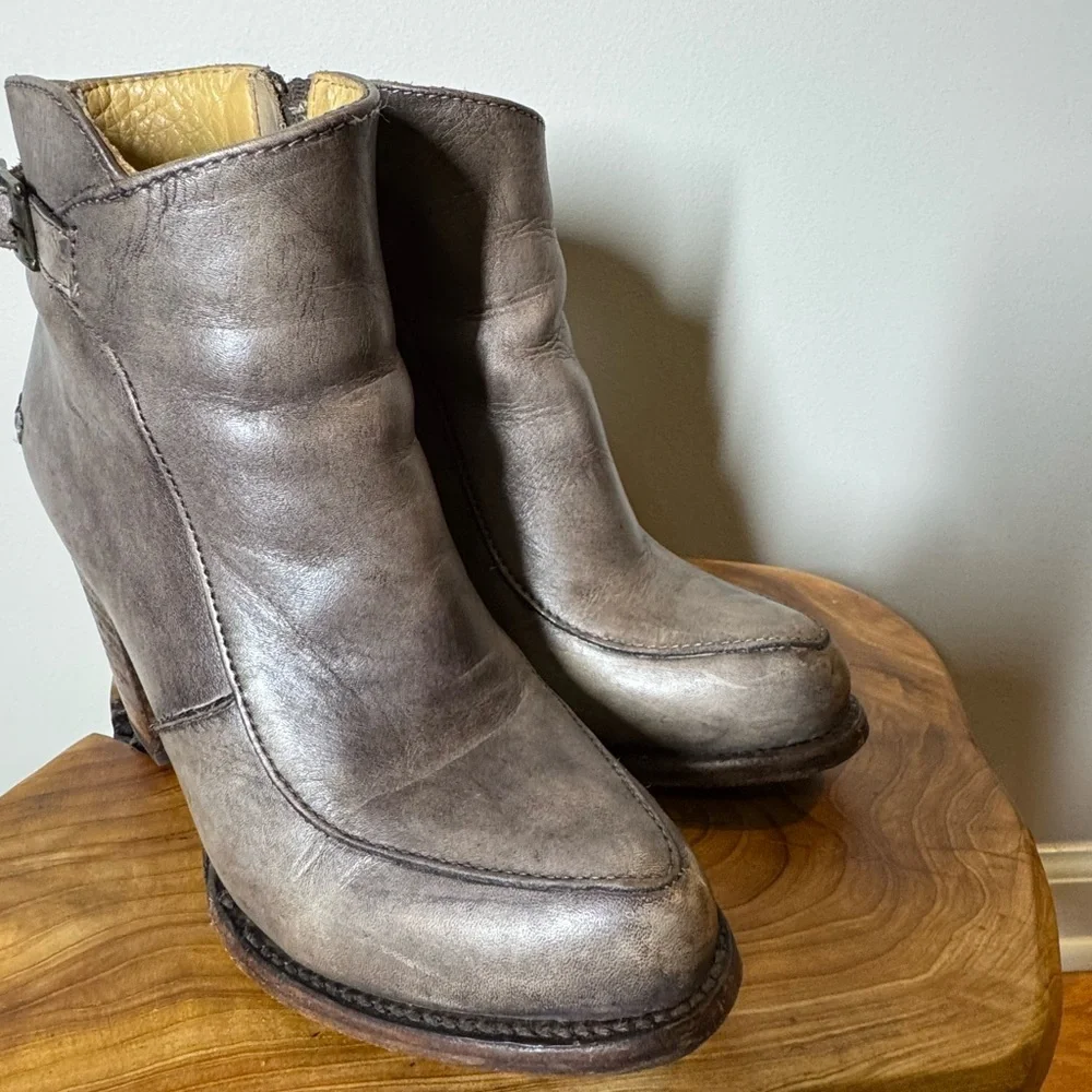 Bed Stu Isla High Heeled Bootie Boots Women Sz. 7.5 Gray/Brown Distressed Buckle - Picture 8 of 15